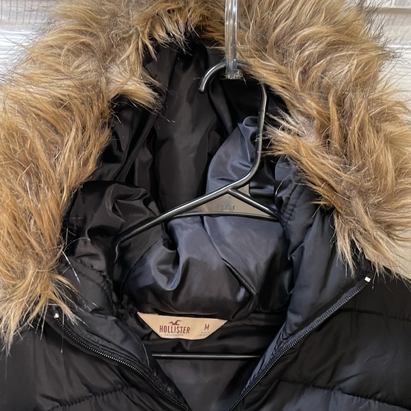 Hollister long puffer jacket - Picture 3 of 6